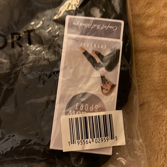 Shadow Sport Ruched Tank - Size Large - Picture 3 of 5